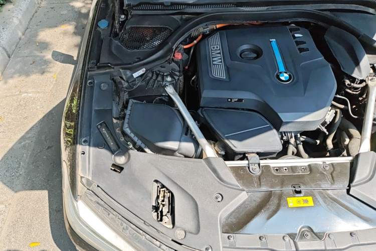 Used BMW 5 Series New Energy 2020 530Le Luxury Package Engine Bay Right