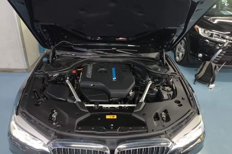 Used BMW 5 Series New Energy 2020 Mileage Upgrade Version 530Le Luxury Package Engine Bay