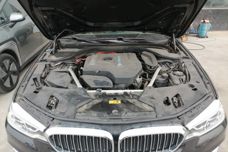 Used BMW 5 Series New Energy 2020 Mileage Upgrade Version 530Le Pioneer Edition Engine Bay