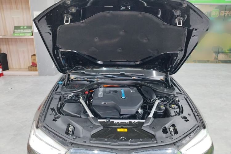 Used BMW 5 Series New Energy 2020 Mileage Upgrade Version 530Le Luxury Package Engine Bay