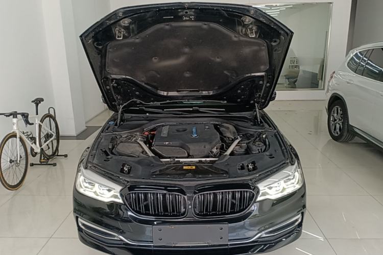Used BMW 5 Series New Energy 2020 Mileage Upgrade Version 530Le Luxury Package Engine Bay