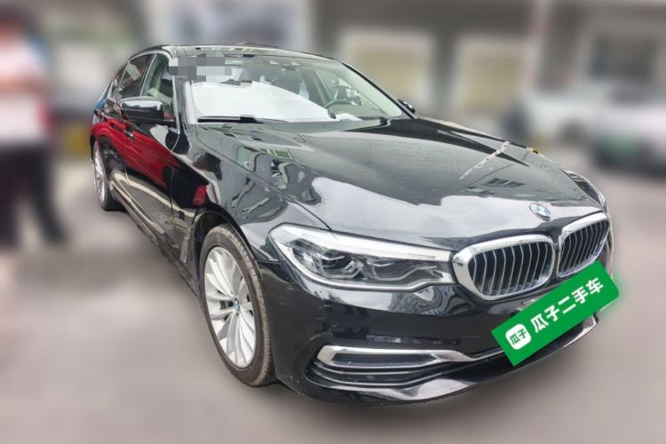 Used BMW 5 Series New Energy 2020 Mileage Upgrade Version 530Le Luxury Package Front Right 45 Deg