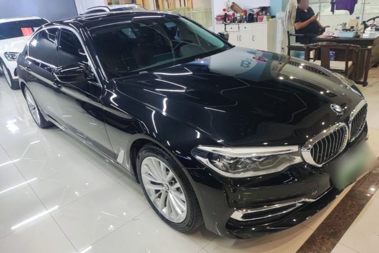 Used BMW 5 Series New Energy 2020 Mileage Upgrade Version 530Le Luxury Package Front Right 45 Deg