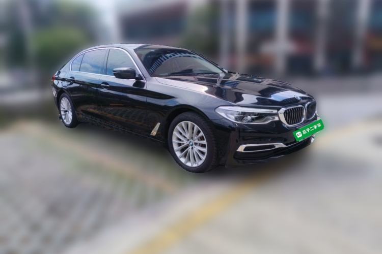 Used BMW 5 Series New Energy 2020 Mileage Upgrade Version 530Le Luxury Package Front Right 45 Deg