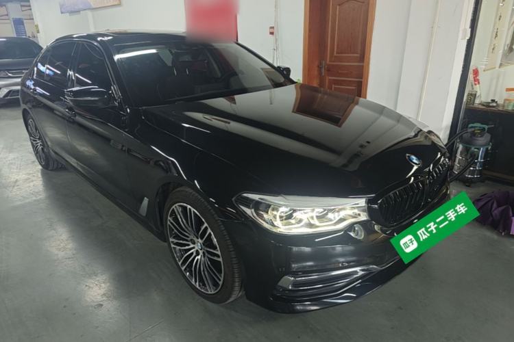 Used BMW 5 Series New Energy 2020 Mileage Upgrade Version 530Le Luxury Package Front Right 45 Deg