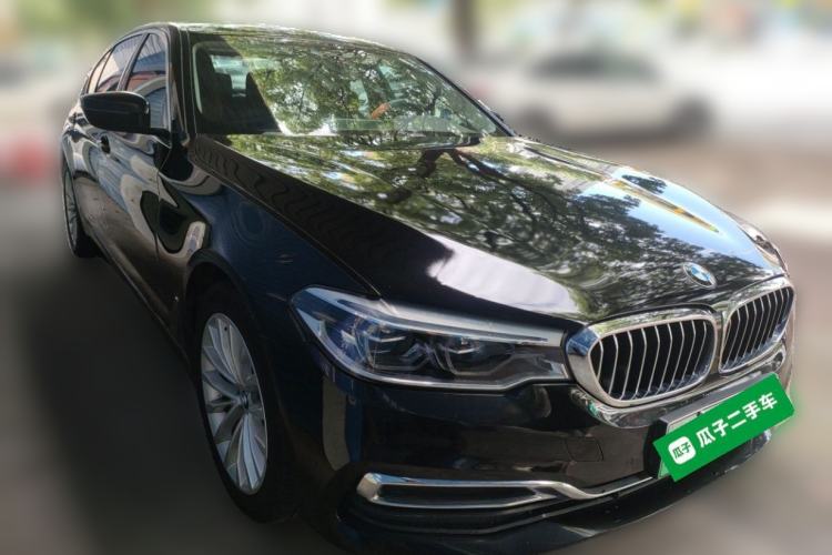 Used BMW 5 Series New Energy 2020 Mileage Upgrade Version 530Le Luxury Package Front Right 45 Deg