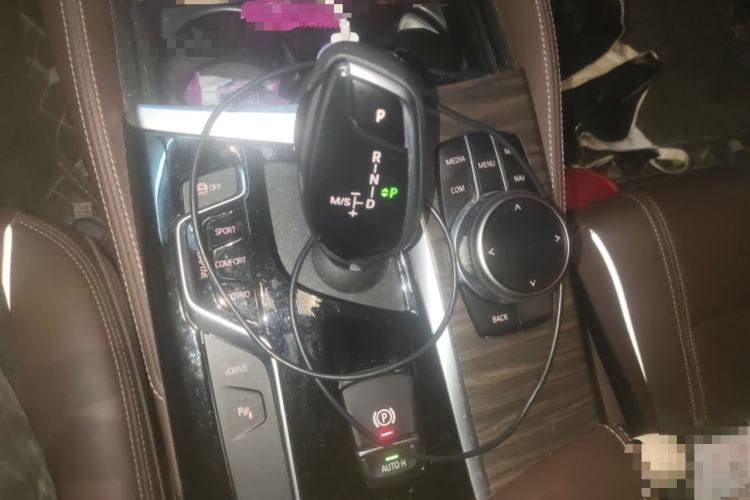 Used BMW 5 Series New Energy 2020 Mileage Upgrade Version 530Le Luxury Package Gear Lever