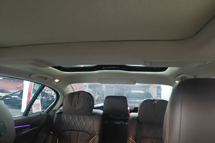 Used BMW 5 Series New Energy 2020 Mileage Upgrade Version 530Le Luxury Package Headliner