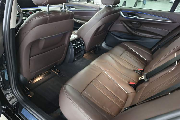 Used BMW 5 Series New Energy 2020 Mileage Upgrade Version 530Le Luxury Package Interior 3