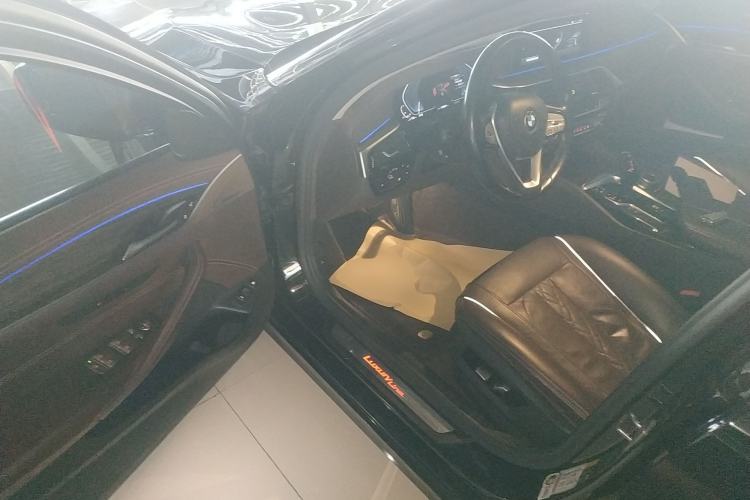 Used BMW 5 Series New Energy 2020 530Le Luxury Package Interior 3