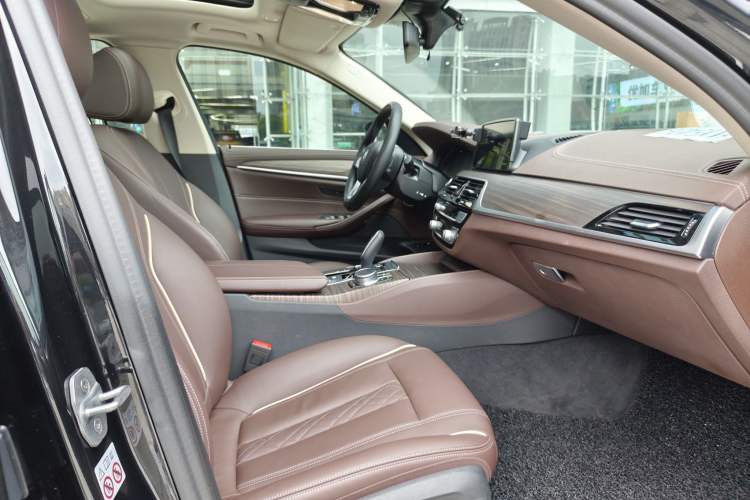 Used BMW 5 Series New Energy 2020 Mileage Upgrade Version 530Le Luxury Package Interior 7