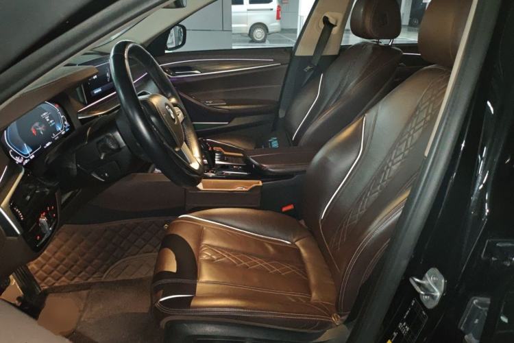 Used BMW 5 Series New Energy 2020 530Le Luxury Package Left Front Seat