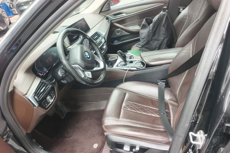 Used BMW 5 Series New Energy 2020 Mileage Upgrade Version 530Le Luxury Package Left Front Seat