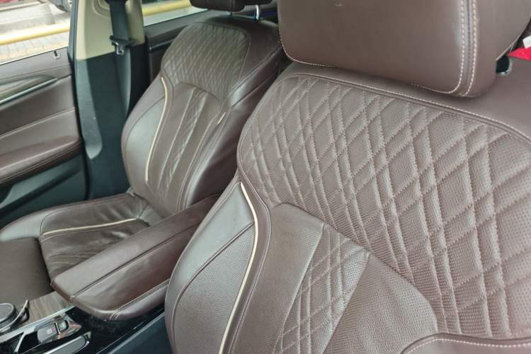 Used BMW 5 Series New Energy 2020 Mileage Upgrade Version 530Le Pioneer Edition Left Front Seat