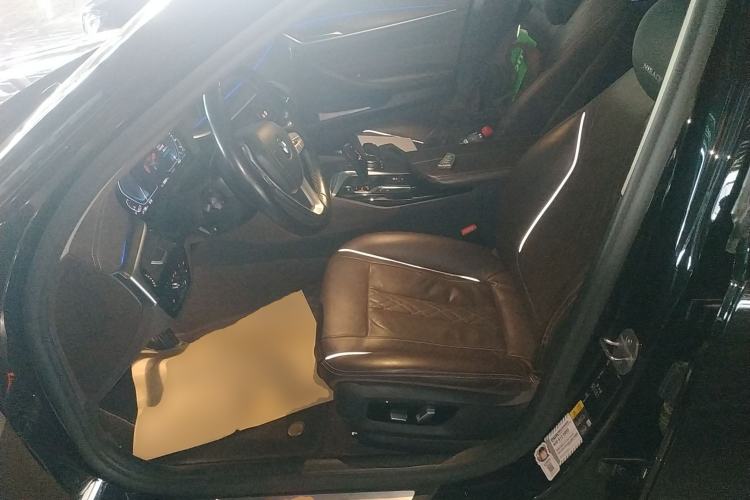 Used BMW 5 Series New Energy 2020 530Le Luxury Package Left Front Seat