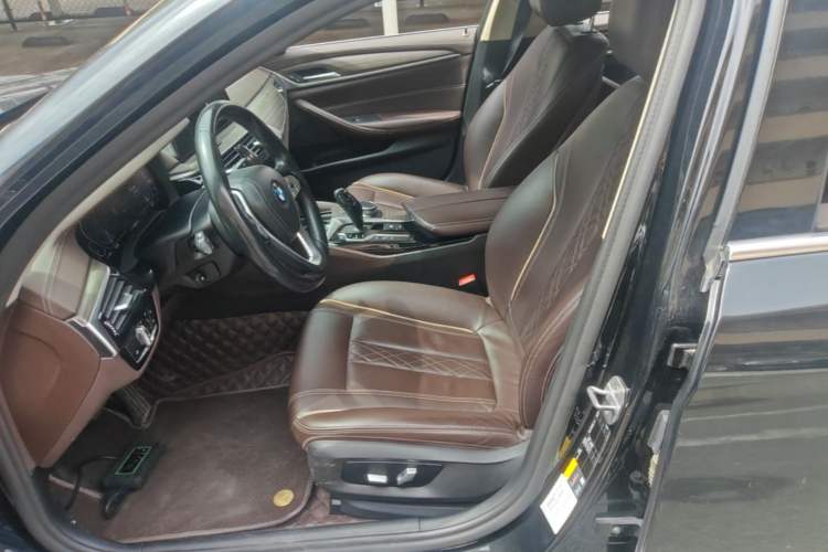 Used BMW 5 Series New Energy 2020 Mileage Upgrade Version 530Le Luxury Package Left Front Seat