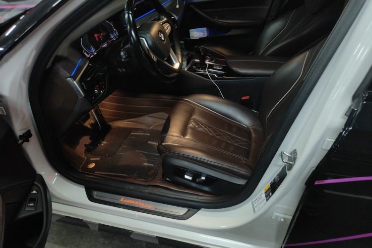 Used BMW 5 Series New Energy 2020 530Le Luxury Package Left Front Seat