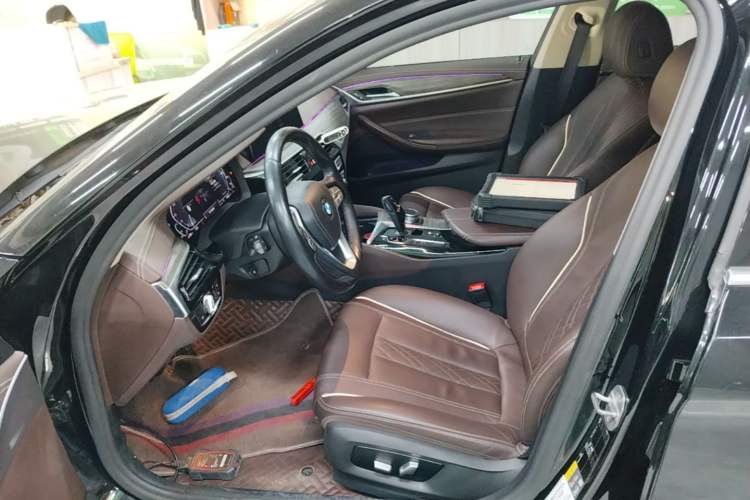 Used BMW 5 Series New Energy 2020 Mileage Upgrade Version 530Le Luxury Package Left Front Seat