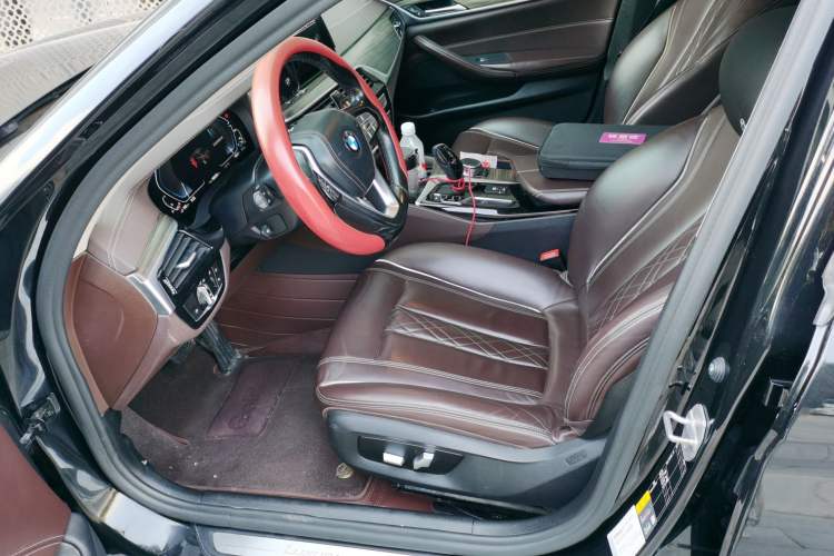 Used BMW 5 Series New Energy 2020 530Le Luxury Package Left Front Seat