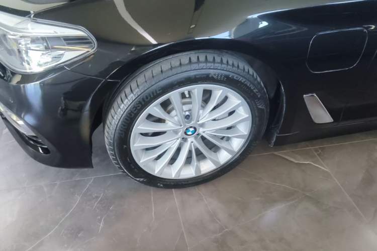 Used BMW 5 Series New Energy 2020 Mileage Upgrade Version 530Le Luxury Package Left Front Wheel Hub