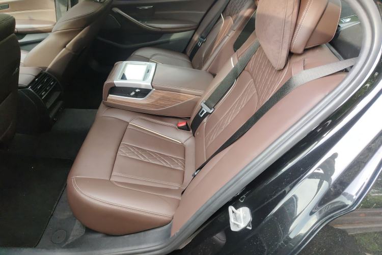 Used BMW 5 Series New Energy 2020 Mileage Upgrade Version 530Le Pioneer Edition Left Rear Seat