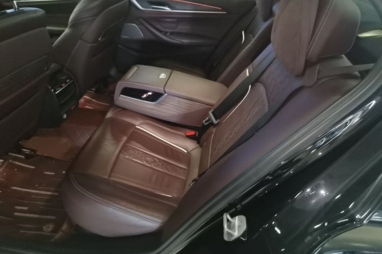 Used BMW 5 Series New Energy 2020 Mileage Upgrade Version 530Le Pioneer Edition Left Rear Seat