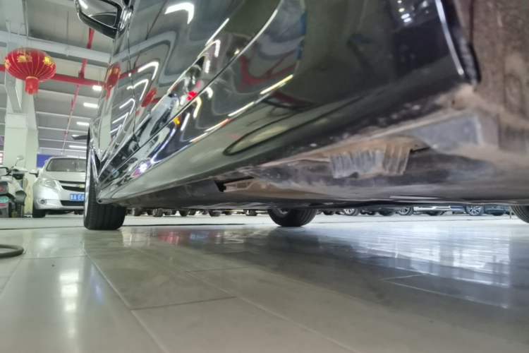 Used BMW 5 Series New Energy 2020 Mileage Upgrade Version 530Le Pioneer Edition Left Side Sill