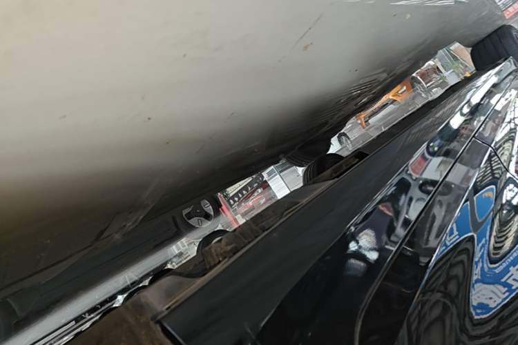 Used BMW 5 Series New Energy 2020 Mileage Upgrade Version 530Le Pioneer Edition Left Side Sill