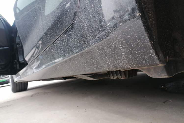 Used BMW 5 Series New Energy 2020 Mileage Upgrade Version 530Le Pioneer Edition Left Side Sill