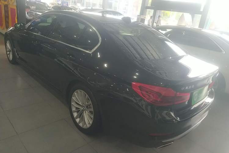 Used BMW 5 Series New Energy 2020 Mileage Upgrade Version 530Le Luxury Package Rear Left 45 Deg