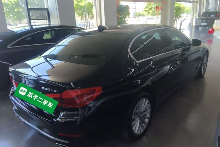 Used BMW 5 Series New Energy 2020 Mileage Upgrade Version 530Le Luxury Package Rear Right 45 Deg