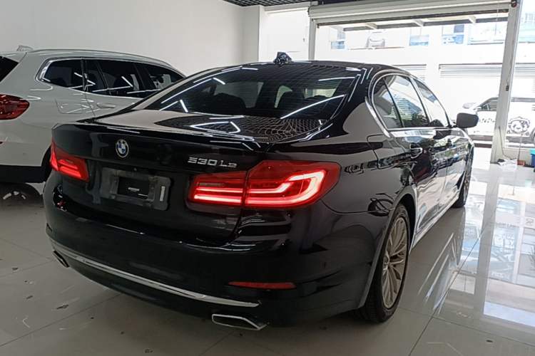Used BMW 5 Series New Energy 2020 Mileage Upgrade Version 530Le Luxury Package Rear Right 45 Deg