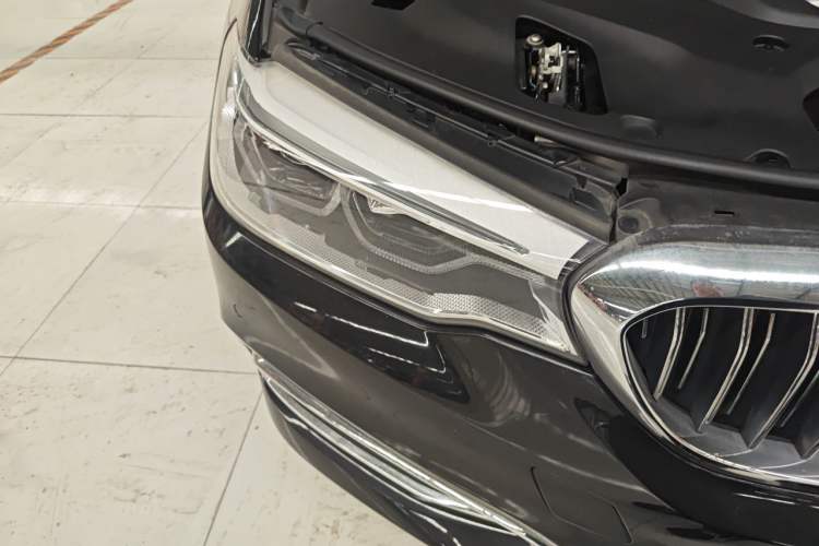 Used BMW 5 Series New Energy 2020 530Le Luxury Package Right Front Headlight
