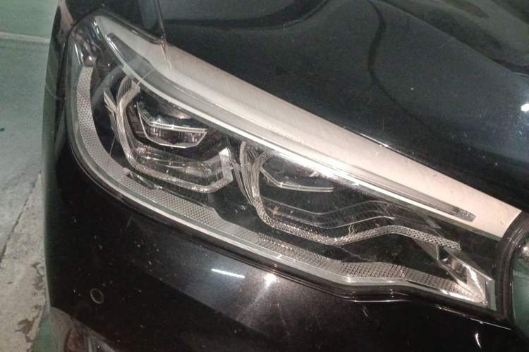 Used BMW 5 Series New Energy 2020 Mileage Upgrade Version 530Le Pioneer Edition Right Front Headlight