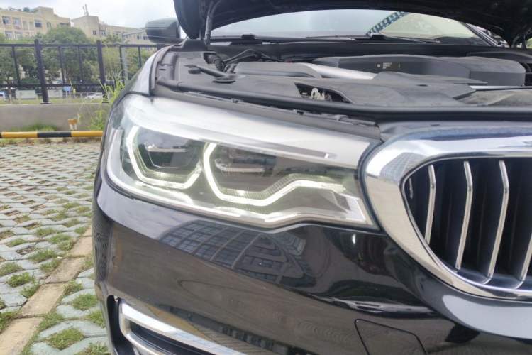 Used BMW 5 Series New Energy 2020 Mileage Upgrade Version 530Le Luxury Package Right Front Headlight
