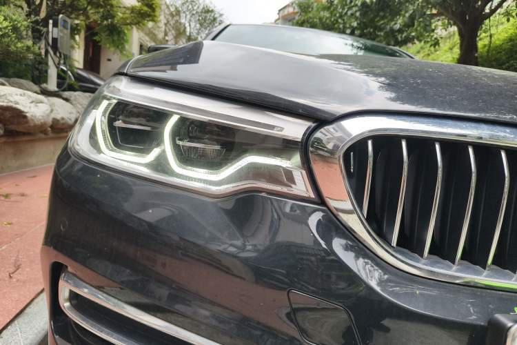 Used BMW 5 Series New Energy 2020 530Le Pioneer Edition Right Front Headlight