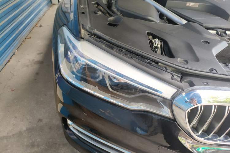Used BMW 5 Series New Energy 2020 Mileage Upgrade Version 530Le Luxury Package Right Front Headlight