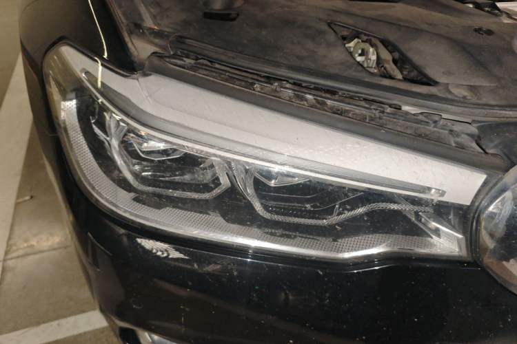 Used BMW 5 Series New Energy 2020 530Le Luxury Package Right Front Headlight