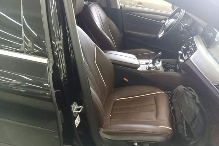 Used BMW 5 Series New Energy 2020 Mileage Upgrade Version 530Le Luxury Package Right Front Seat