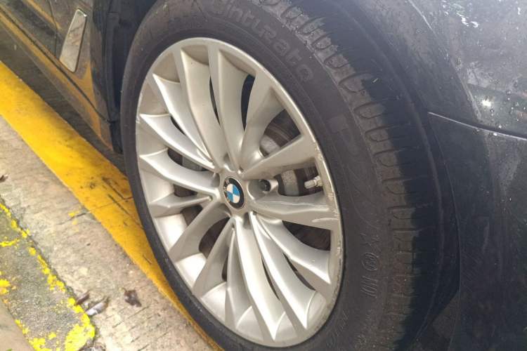 Used BMW 5 Series New Energy 2020 530Le Luxury Package Right Front Wheel Hub