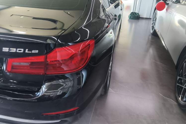 Used BMW 5 Series New Energy 2020 Mileage Upgrade Version 530Le Luxury Package Right Rear Taillight
