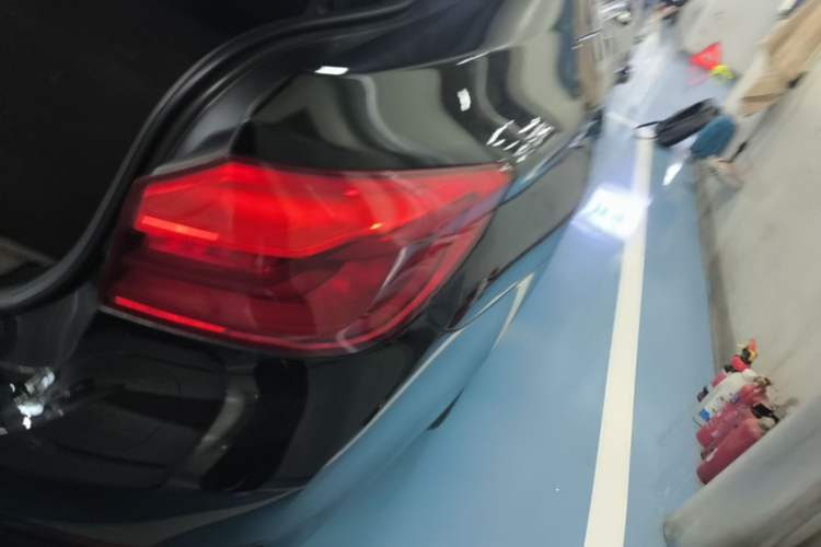 Used BMW 5 Series New Energy 2020 Mileage Upgrade Version 530Le Luxury Package Right Rear Taillight
