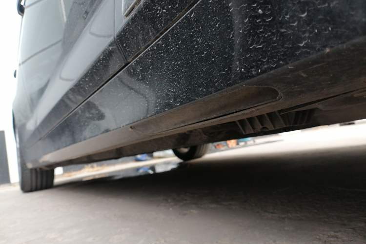 Used BMW 5 Series New Energy 2020 Mileage Upgrade Version 530Le Pioneer Edition Right Side Sill