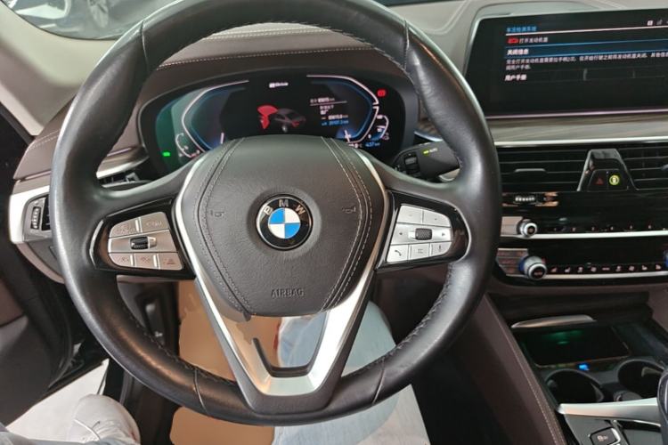 Used BMW 5 Series New Energy 2020 Mileage Upgrade Version 530Le Pioneer Edition Steering Wheel