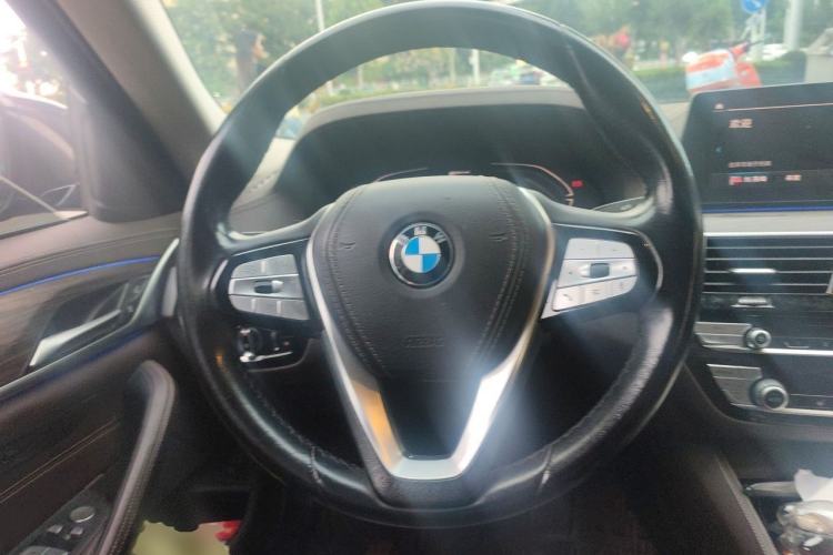 Used BMW 5 Series New Energy 2020 Mileage Upgrade Version 530Le Luxury Package Steering Wheel