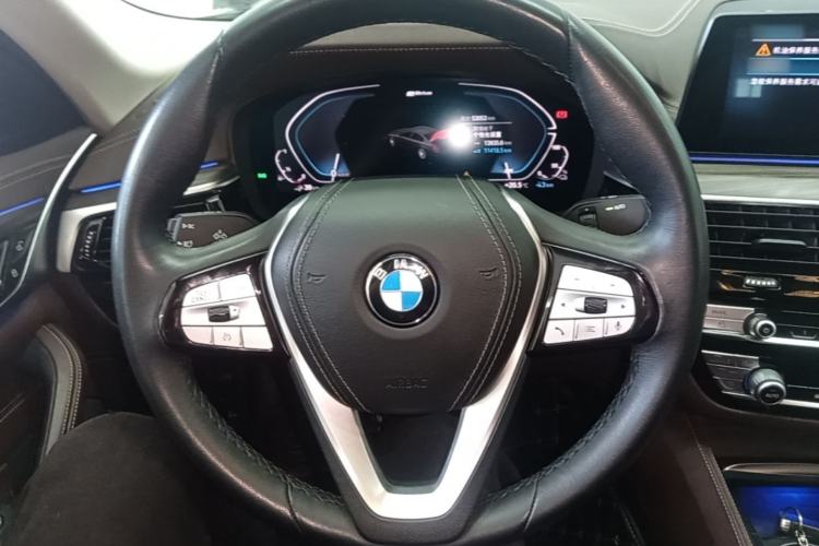Used BMW 5 Series New Energy 2020 Mileage Upgrade Version 530Le Luxury Package Steering Wheel