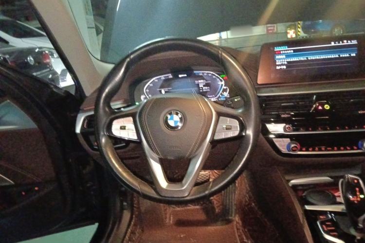 Used BMW 5 Series New Energy 2020 Mileage Upgrade Version 530Le Pioneer Edition Steering Wheel