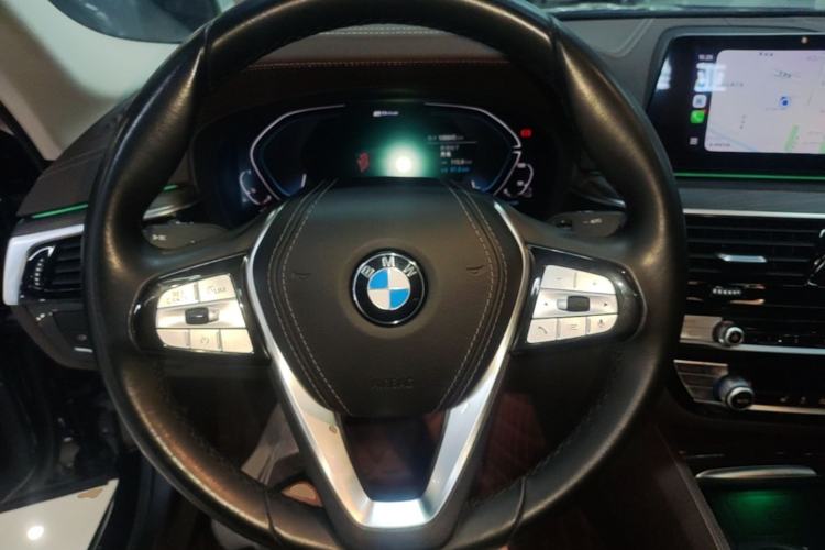 Used BMW 5 Series New Energy 2020 Mileage Upgrade Version 530Le Luxury Package Steering Wheel