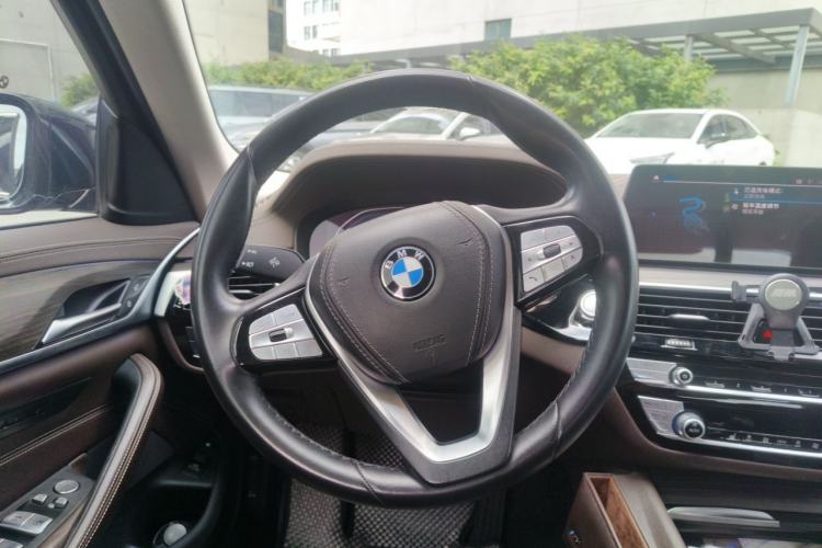 Used BMW 5 Series New Energy 2020 Mileage Upgrade Version 530Le Luxury Package Steering Wheel