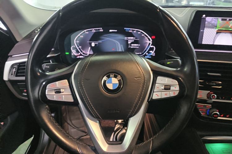 Used BMW 5 Series New Energy 2020 Mileage Upgrade Version 530Le Luxury Package Steering Wheel
